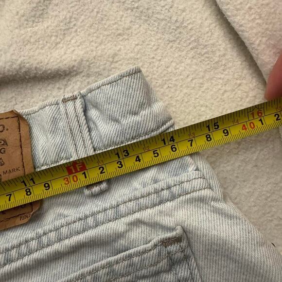 Vtg levis 560 light wash shorts 28 - Picture 6 of 8